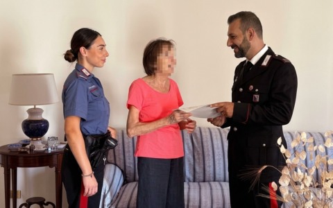 Truffa a un’anziana romana: i carabinieri restituiscono 45mila euro