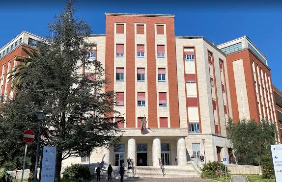 San Filippo Neri, primo intervento cervicale 3D senza incisioni estese