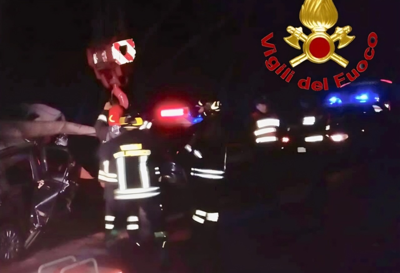 Professoressa accoltellata, acquisito il cellulare del 13enne