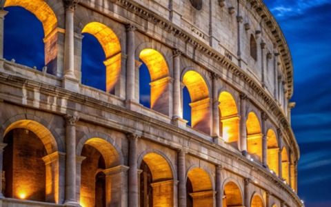 Colosseo, operaio di 22 anni muore dopo una caduta