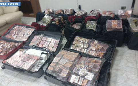 Hashish nei frigoriferi: sequestrati oltre 414 chili