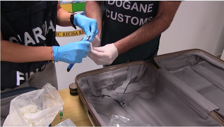 Fiumicino, sequestrati 50 chili di ketamina: tre arresti