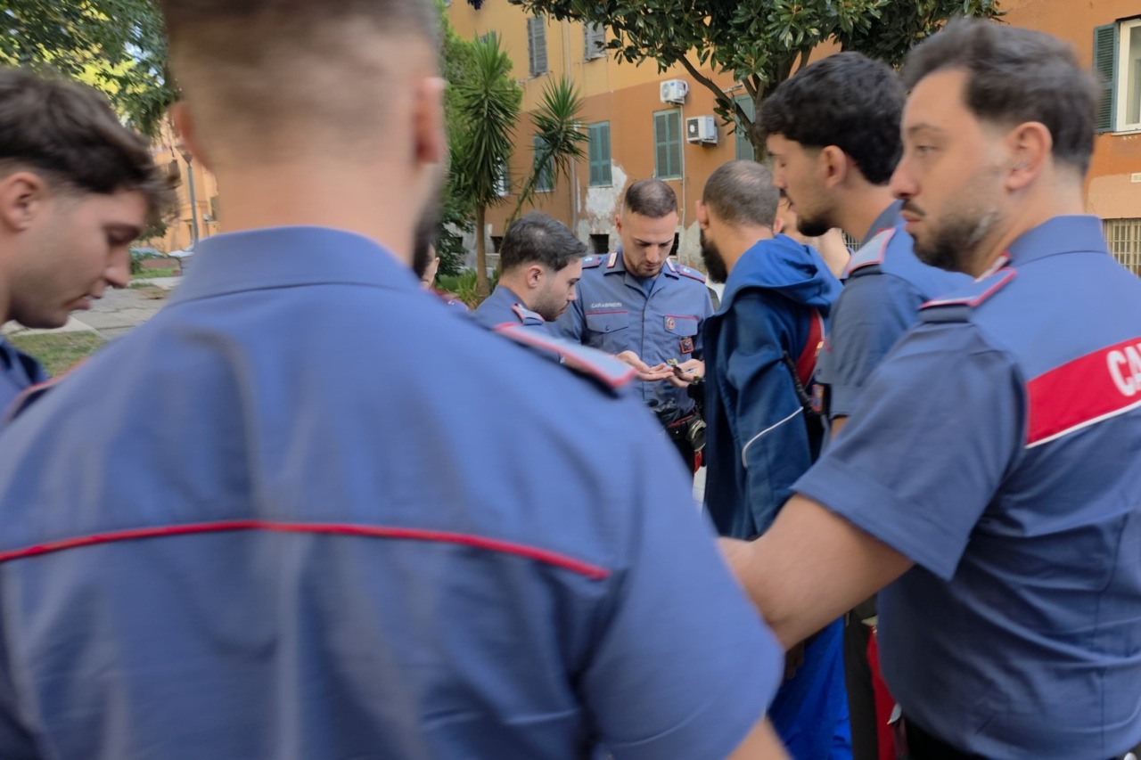 Quarticciolo, blitz antidroga: 11 arresti e le sedie dei pusher rimosse